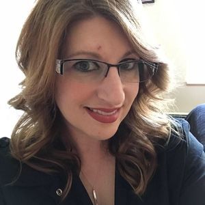 Meet your Posher, Caitlin